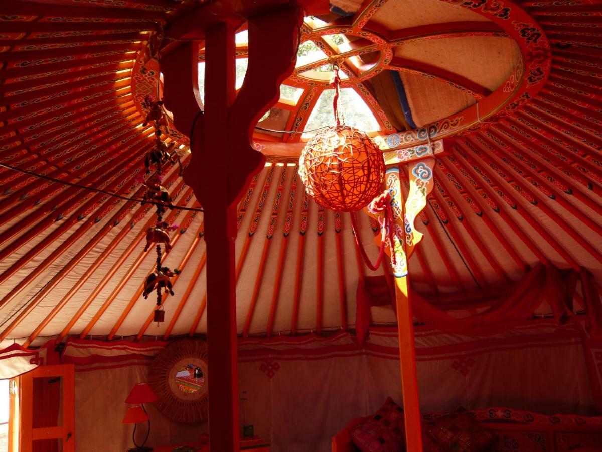 Au Soleil Mongol Bed & Breakfast Sorede